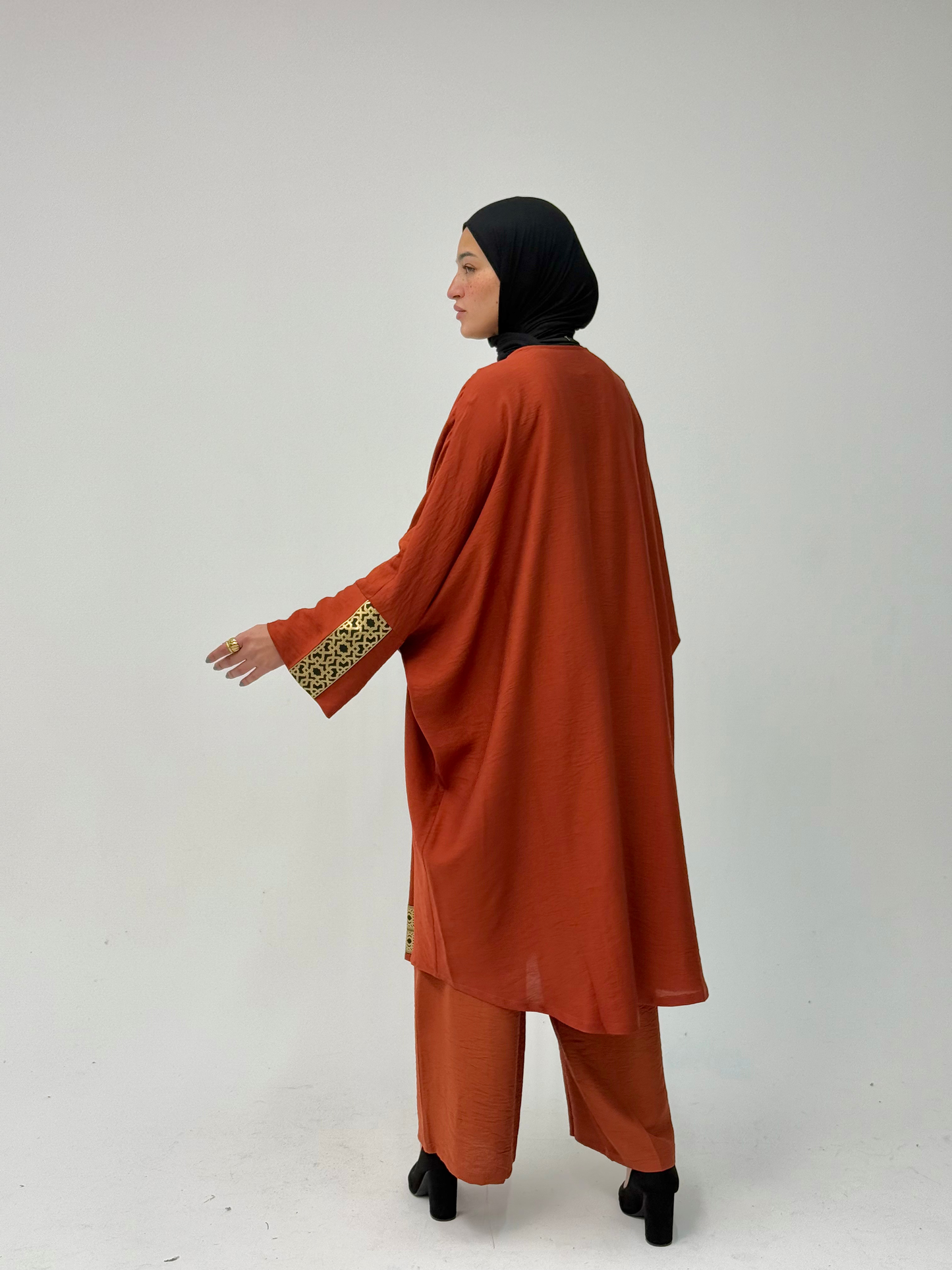 Layali Embelleshed Set