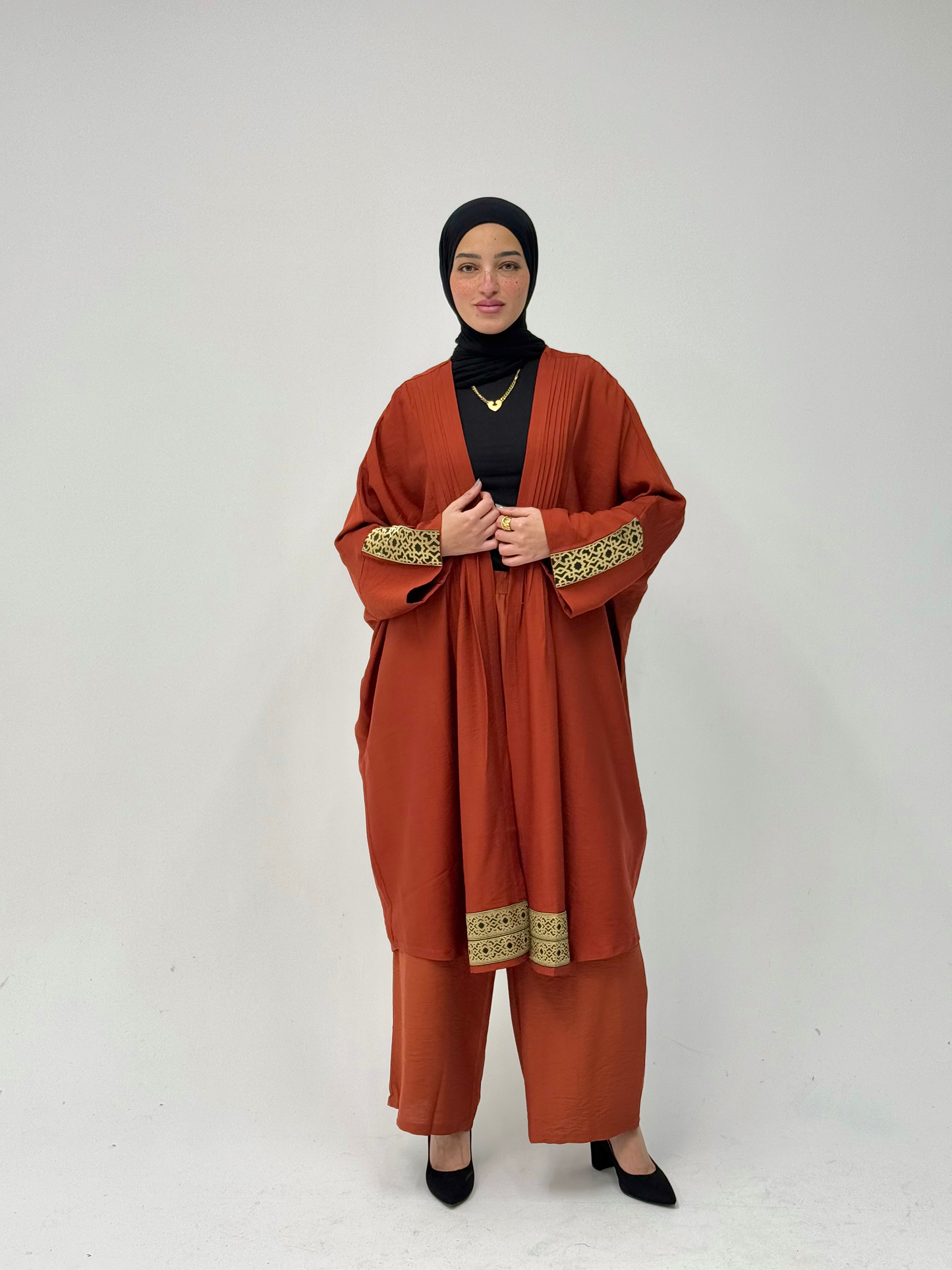 Layali Embelleshed Set