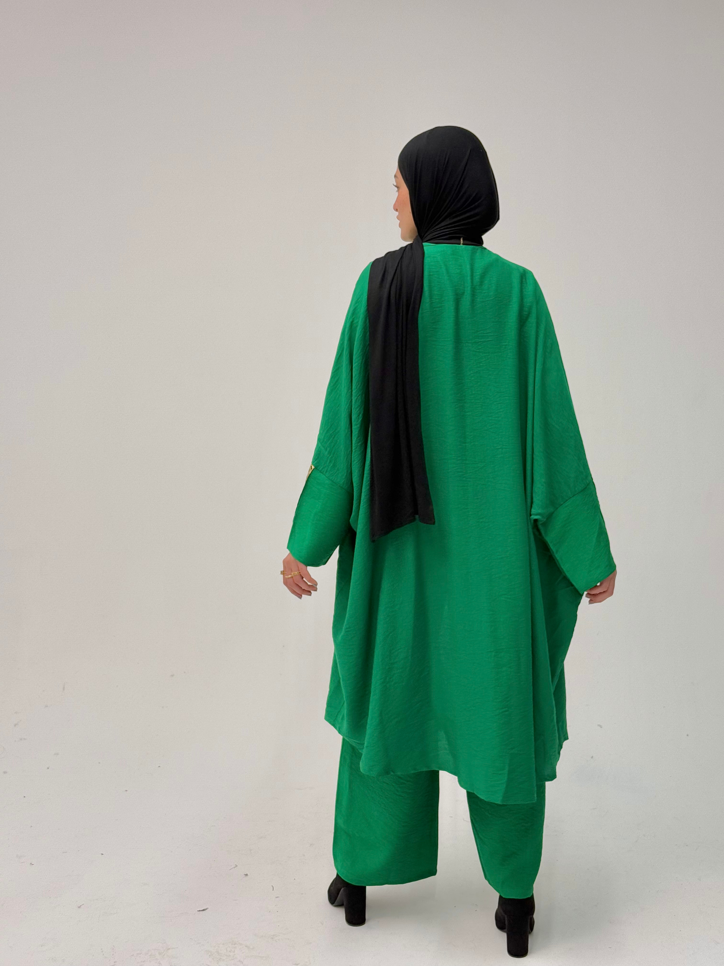 Layali Embelleshed Set