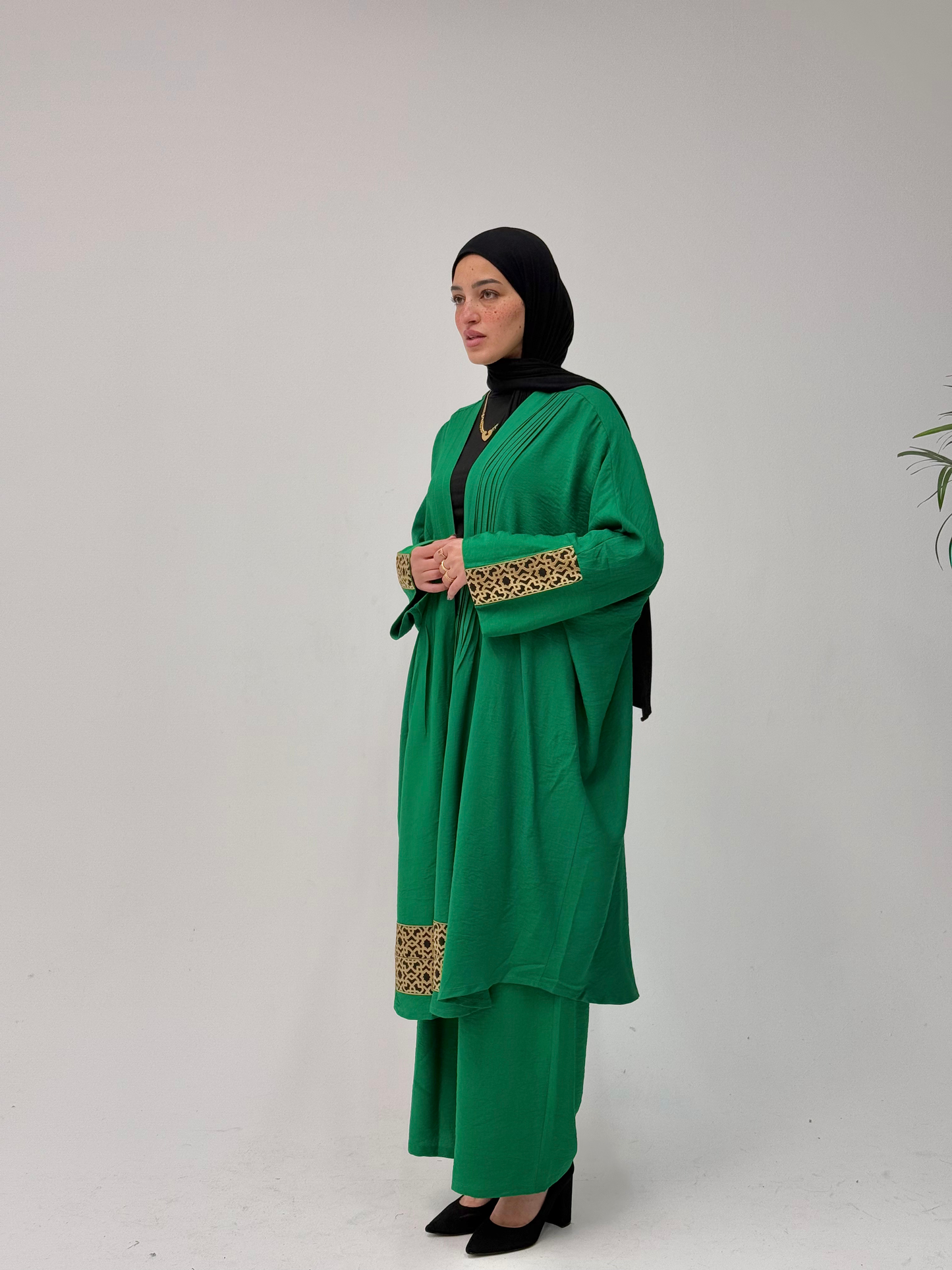 Layali Embelleshed Set