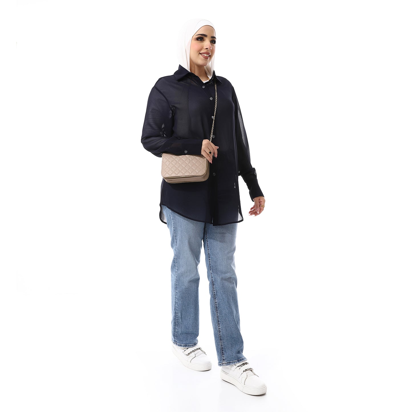 بلوزة بحرية
