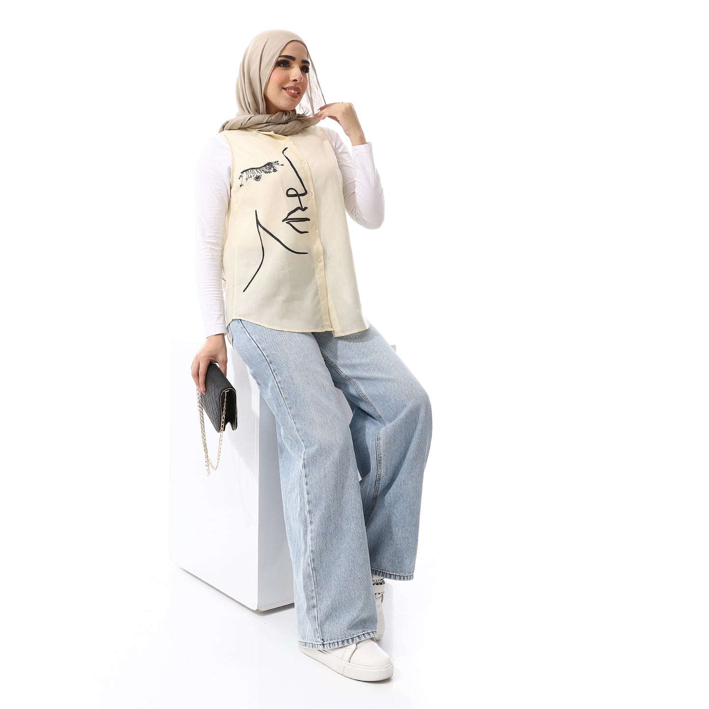بلوزة مطبوعة