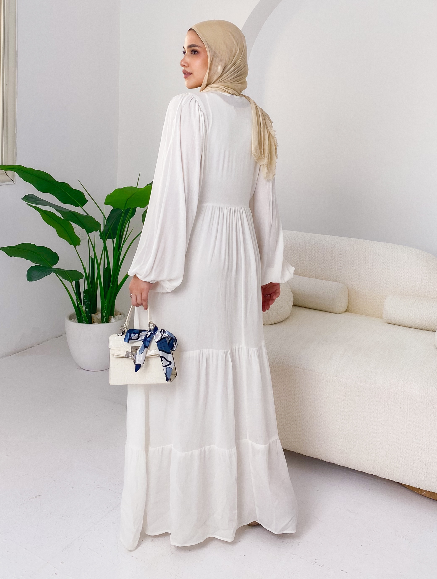 ss25ms-drs-4038-2 White V Neck Dress